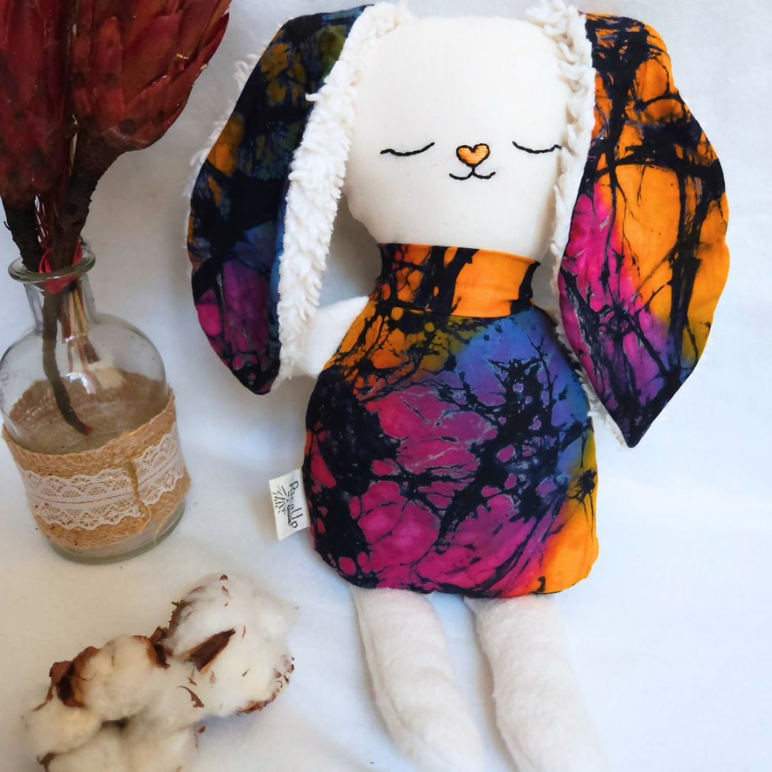 Lapidou - doudou lapin en tissu batik africain et coton bio